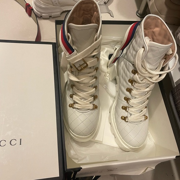 White motto boots authentic Gucci/ box and dust bags - Picture 4 of 16